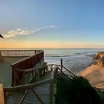 Alojamento de Turismo Selvagem Coliving & Cowork In Ericeira By Barefoot Portugal *