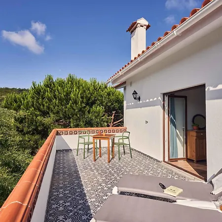 Alojamento de Turismo Selvagem Coliving & Cowork In Ericeira By Barefoot Portugal