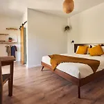 Lodge Coliving & Cowork In Ericeira By Barefoot Portugal