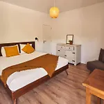 Lodge Coliving & Cowork In Ericeira By Barefoot Portugal