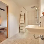 Coliving & Cowork In Ericeira By Barefoot Portugal Lodge
