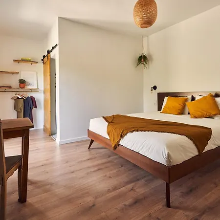 Chata Coliving & Cowork In Ericeira By Barefoot Portugal